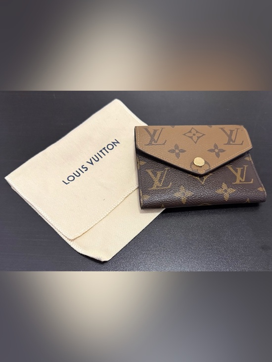 Louis Vuitton Handbags - Louis Vuitton Victorine Wallet Monogram Reverse Compact Card Holder -Brown/Beige